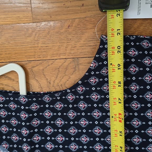 LIZ CLAIBORNE BRAND WOMEN'S SLEEVELESS NAVY SUMMER TOP SIZE LARGE - Picture 7 of 10